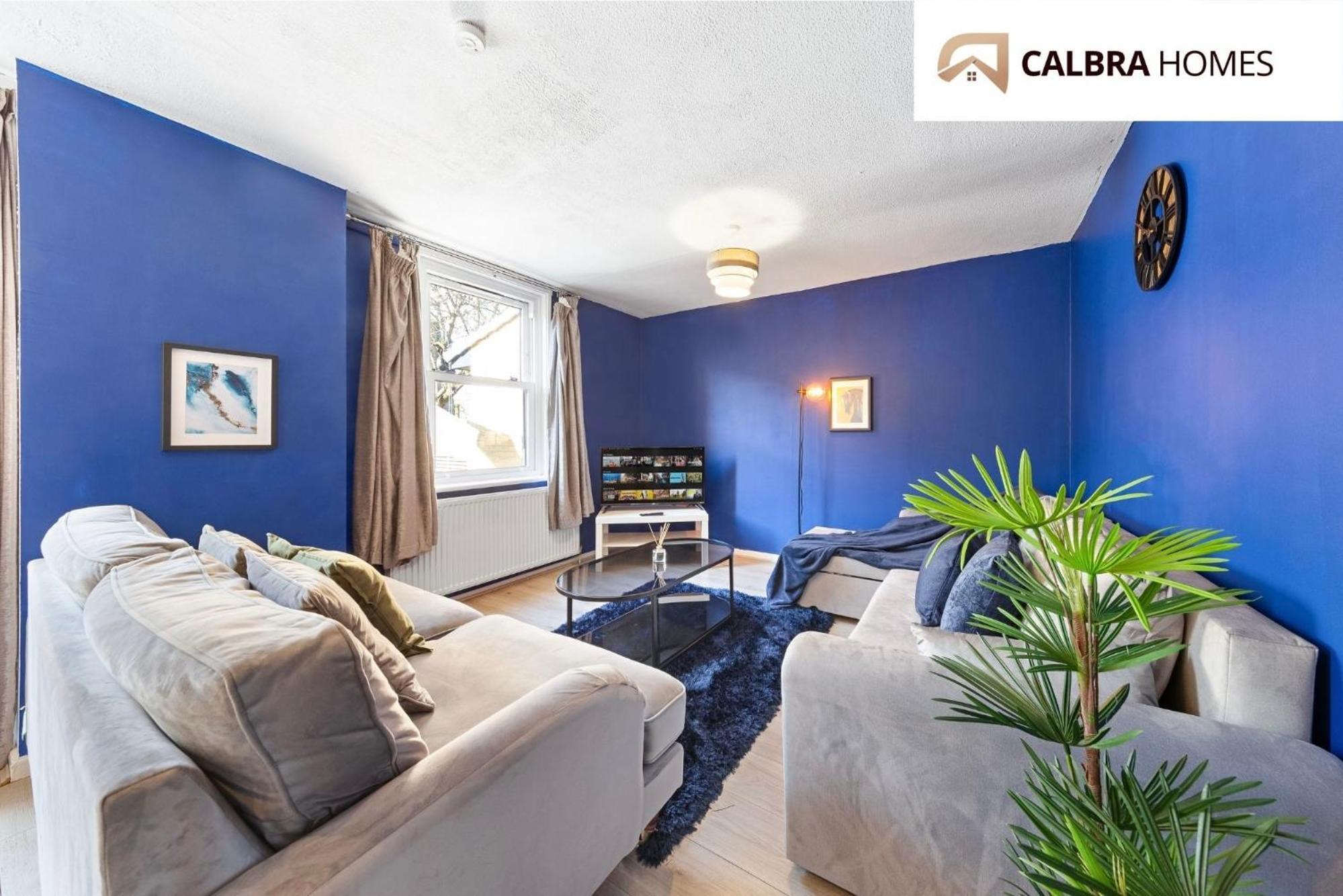 The Angel Garden Residence, A Sophisticated 3-bedroom Escape London